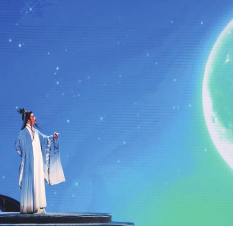 ʫ����������ͷ